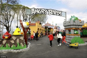 parque-tematico-angry-birds-300x199.jpg